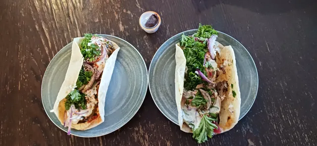 Greek food truck soeurs スール ギリシャ料理