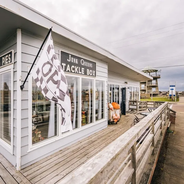 Junk Queens Tackle Box