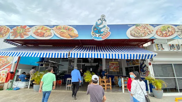 Mariscos Muelle 8