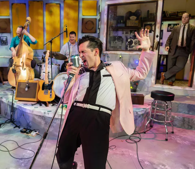 Candlelight Dinner Theatre