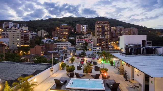 AQUA GRANADA HOTEL CALI