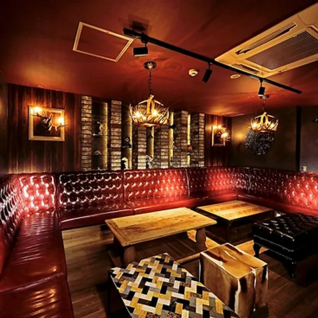 Japanese Italian and meat dishes W