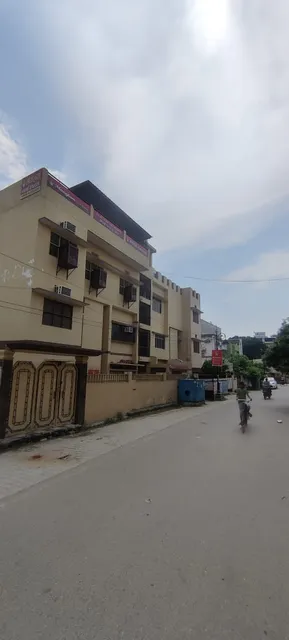 MANGALAM GIRLS HOSTEL VARANASI