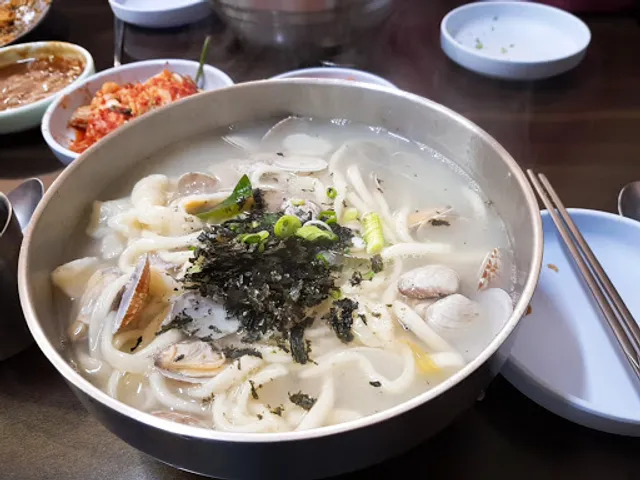 장칼국수보쌈