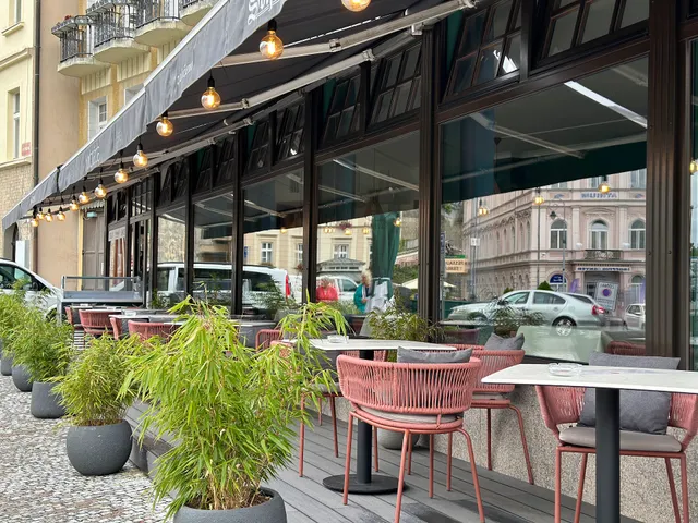 Restaurant & Cafe Kolonada