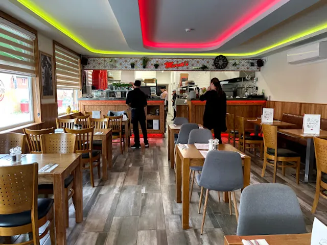 Murati's Pizzeria | Wolverton