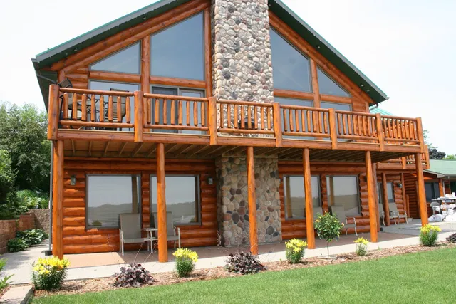 John Hall's Alaskan Lodge