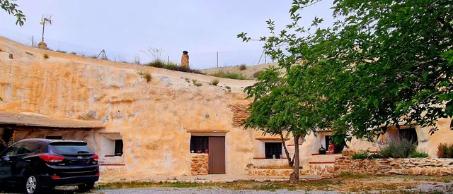 CUEVA CASCAMORRAS Capricho Andaluz