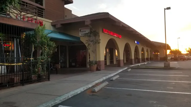 Moorpark Plaza