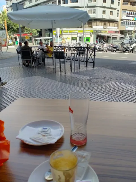 Cafetería Los Rosales E Hijos