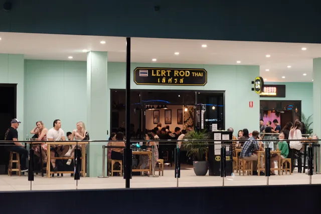 Lert Rod Thai Restaurant and Bar
