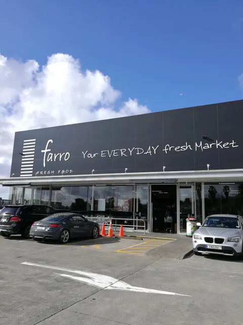 Farro Mairangi Bay
