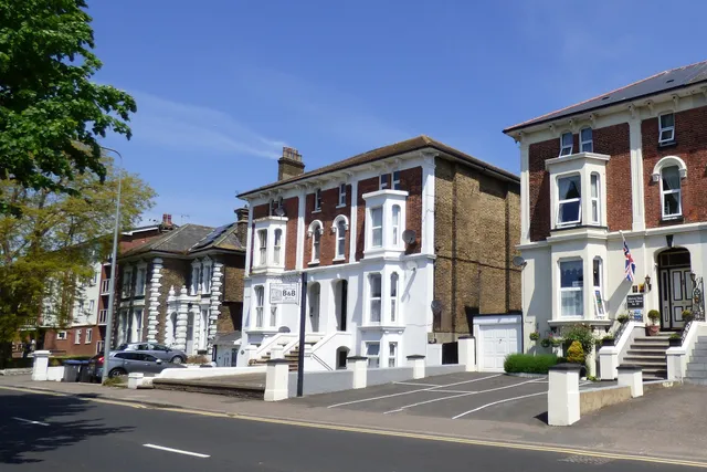 Maison Dieu Guest House