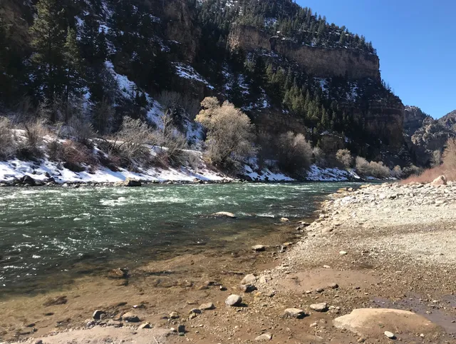 Grizzly Creek Trailhead