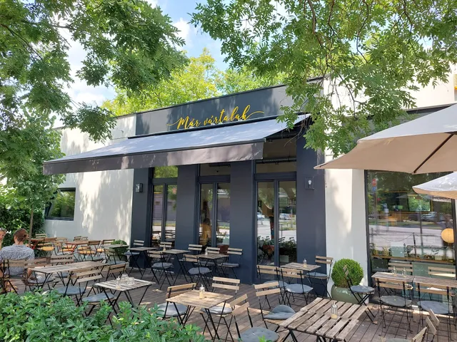 Már Vártalak pékség, kávézó, könyv és játékbolt