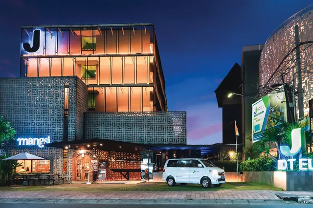 J Hotel Kuta by Jayakarta