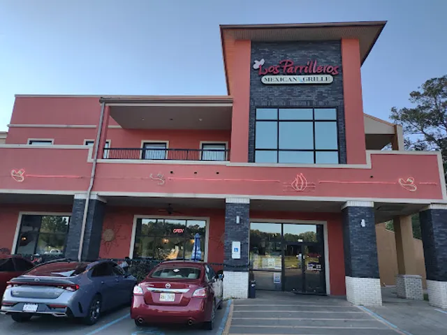 Los Parrilleros | Mexican Grille
