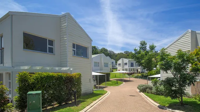 Oaklands on the Knoll