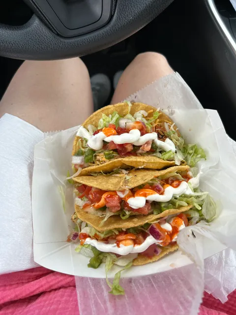 B’s Tacos & More