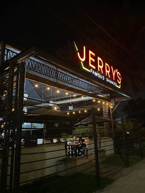 Jerry’s Famous Shakes Tijuana