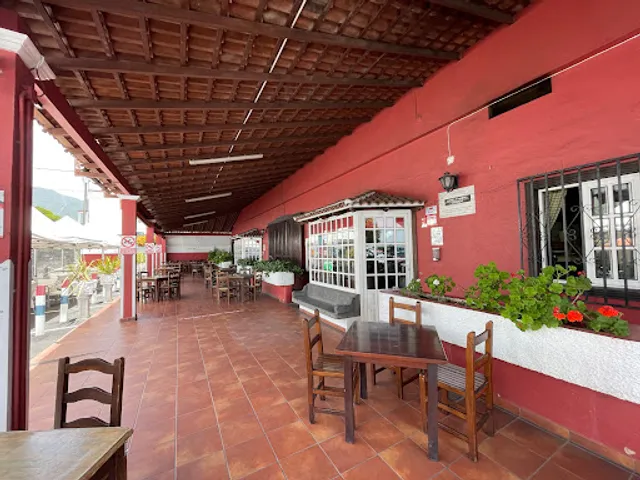 Restaurante-Parrilla La Cascada