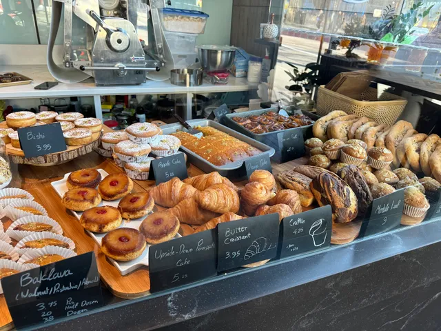 Bahar Bakery & Cafe