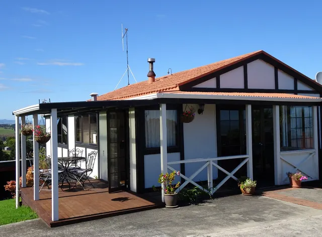 Chartré Manor Bed & Breakfast