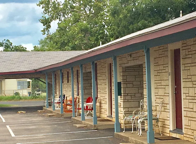 Hotel Kitsmiller on Main