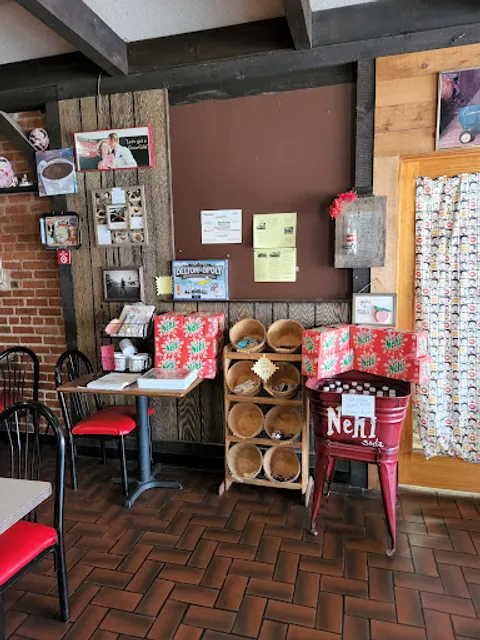 Tara's Cafe and Malt Shop