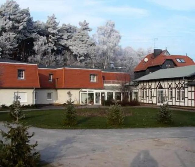 Karlslust Hotel & Restaurant