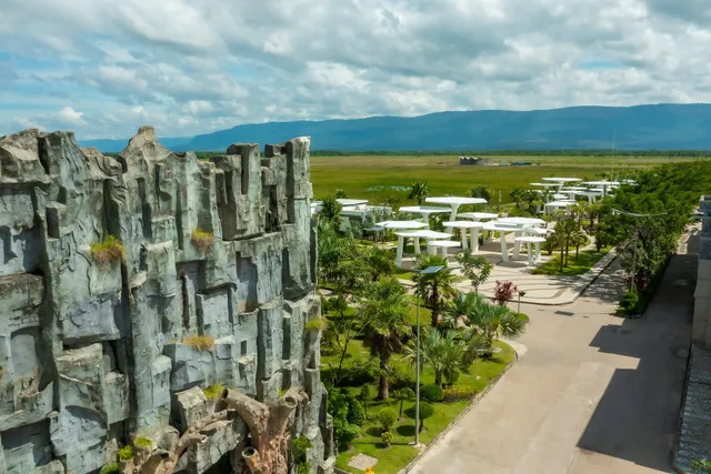 Wonderland Suites & Resort