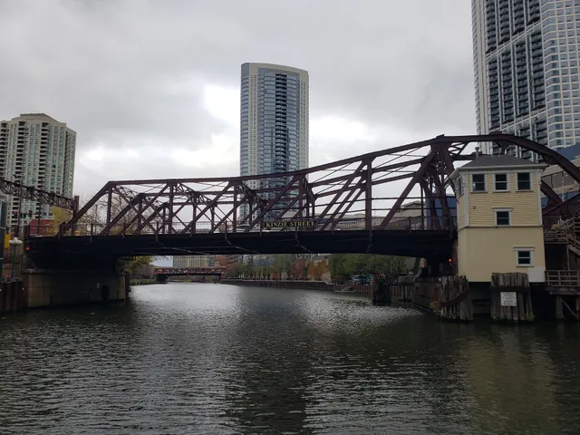 Kinzie Street Bridge