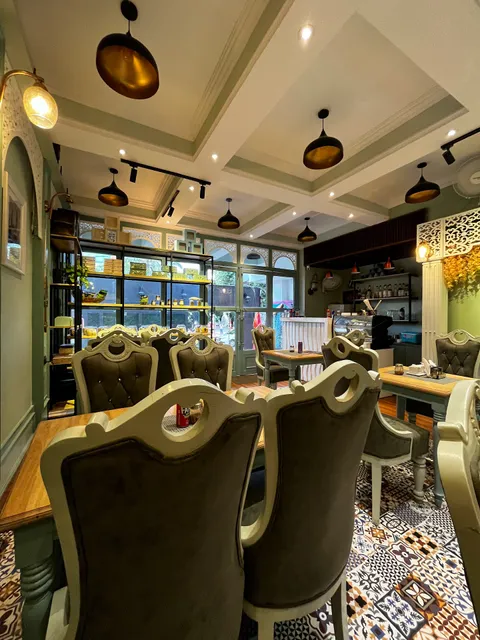 Butler Palace Cafe & Bakery