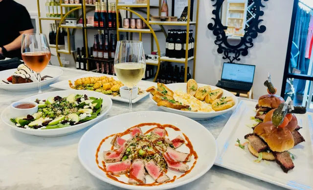 LiLi & KoKo Boutique & Bubbles