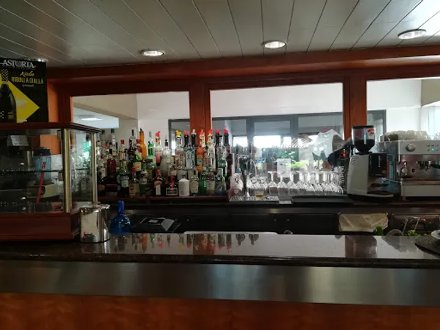 Jolly Bar