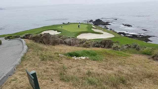 Pebble Beach Hole 14
