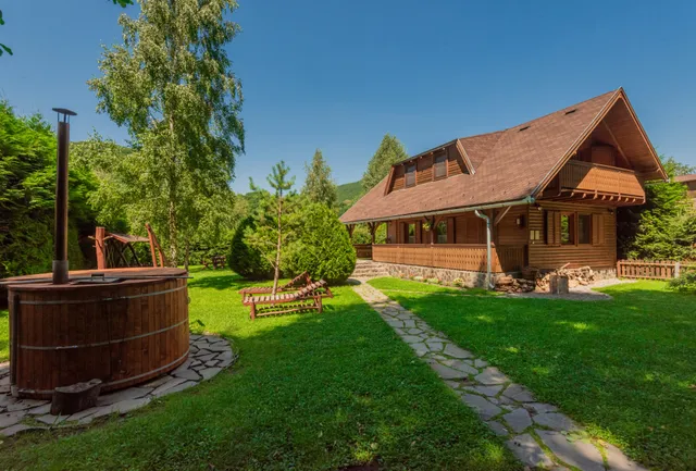 Case la cheie VárLak kulcsosházak