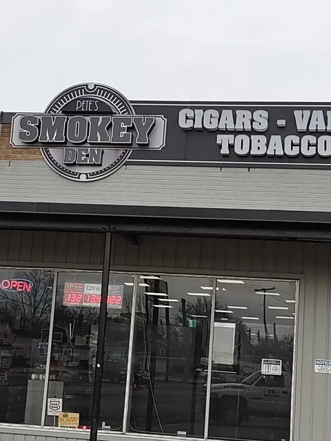Pete's Smokey Den
