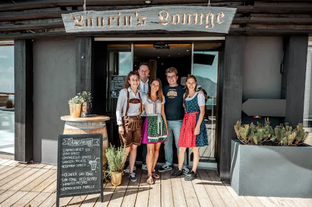 Laurins Lounge Carezza