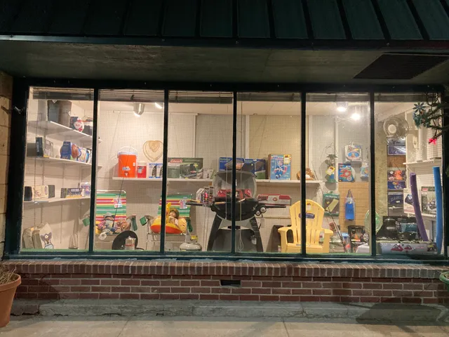 Londeen's Hardware & Furniture