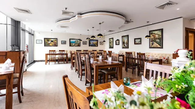 Cafe Serenade - The BellaVista Hotel, Panchkula
