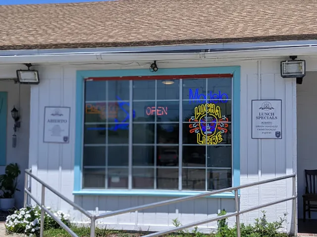 Mariscos El Pacifico Seafood Bar and Grill