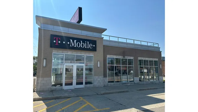 T-Mobile Authorized Retailer