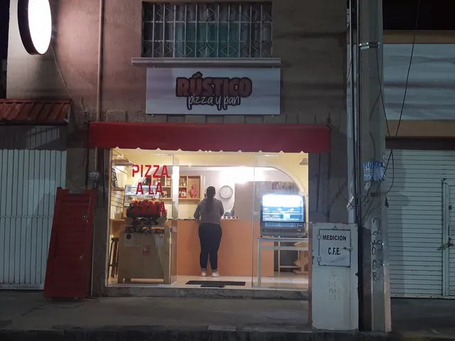 Rústico pizza y pan