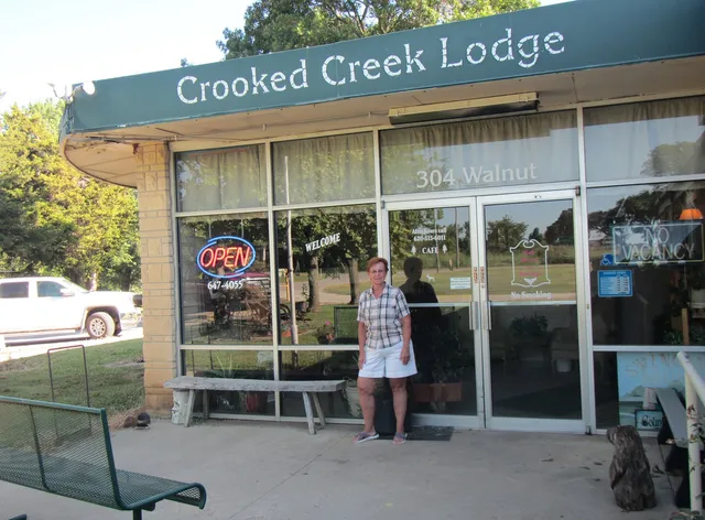 Crooked Creek Lodge