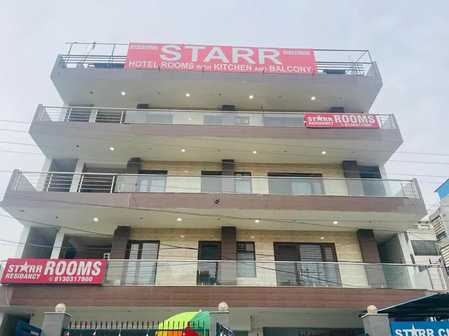 FabHotel Starr Residency