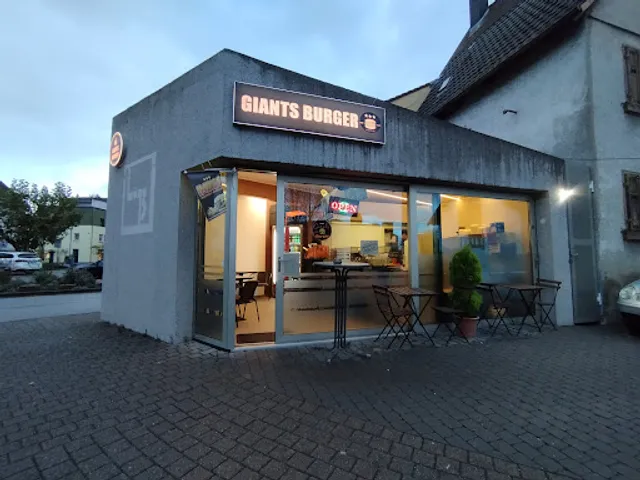 Giants Burger