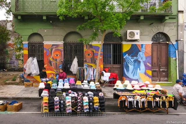 Feria de Tristan Narvaja