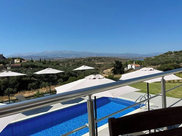 RODOU Suites & Villas