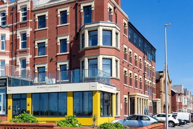 Granada Apartments Berkeley